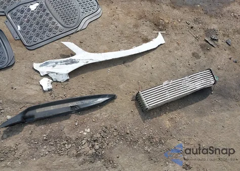 2017 Chevrolet Sonic Premier Auto z USA, uszkodzony, nr VIN 1G1JF5SB5H4118976